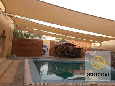 مظلات مسابح
